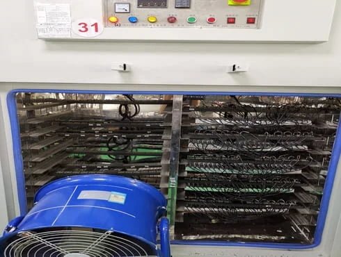 High-low temperature test chamber